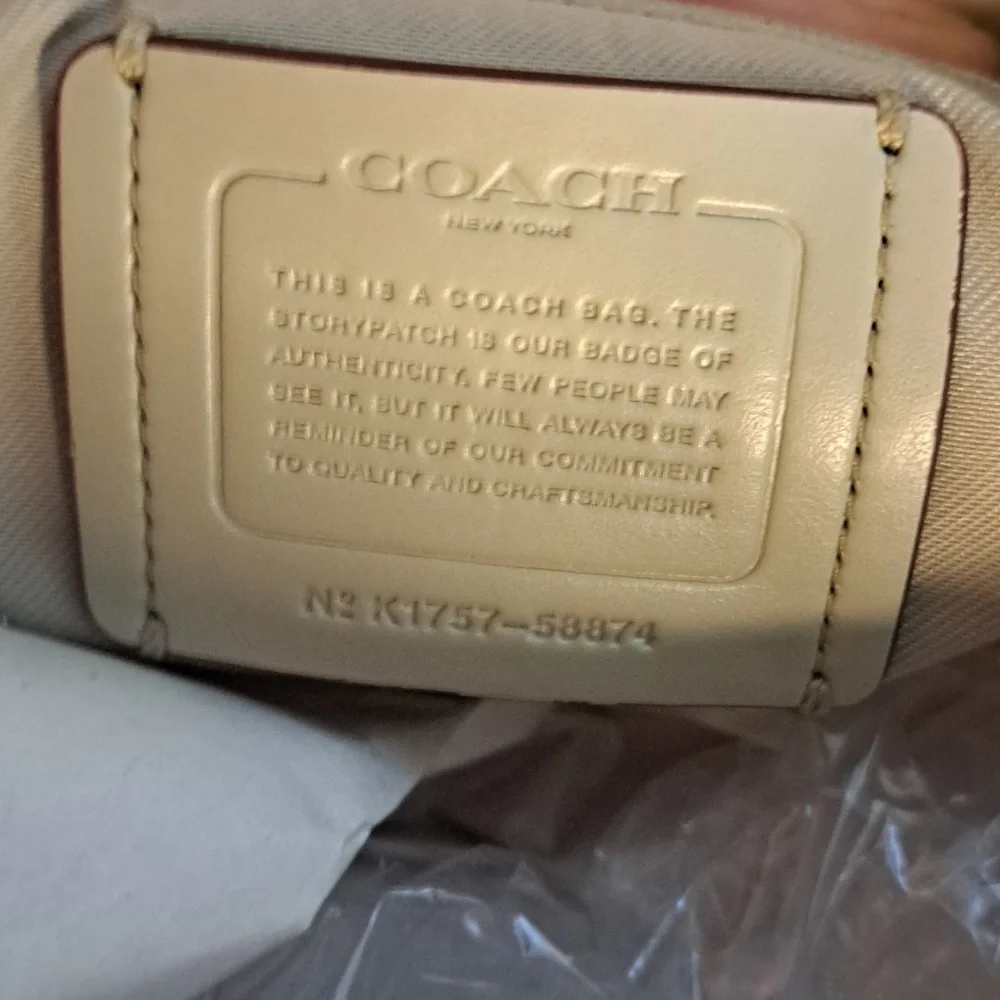 Coach Prairie Soft Seafoam Green Pebble Leather Satchel/Crossbody Like New - Picture 11 of 11
